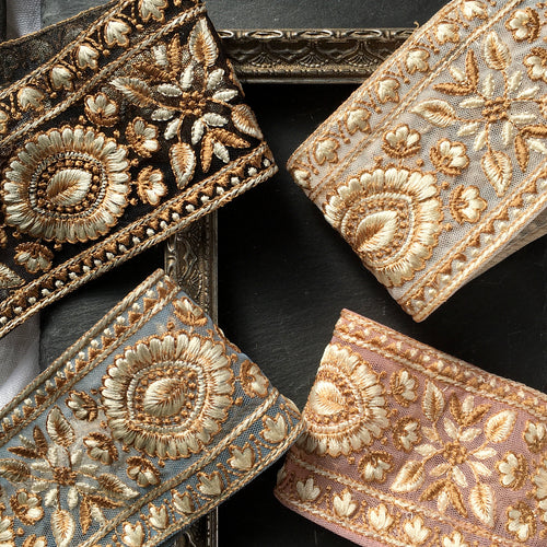 【b-100】　１ロール（約8ｍ）販売　幅広インド刺繍リボン